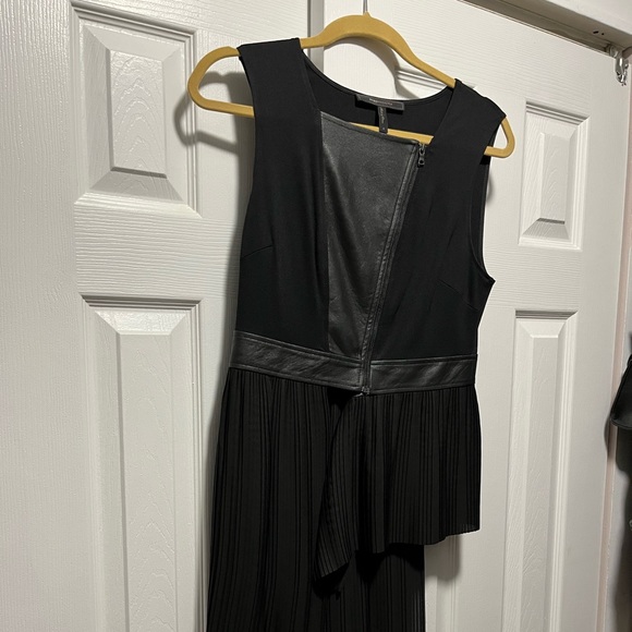 High low BCBG Blouse with beautiful leather detailing.  Only worn once! - Picture 1 of 2